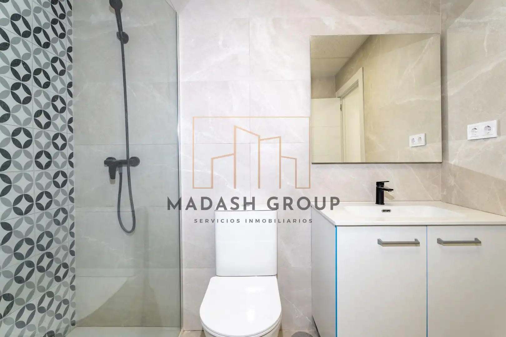 Badezimmer von Erdgeschoss zum Verkauf in Reus