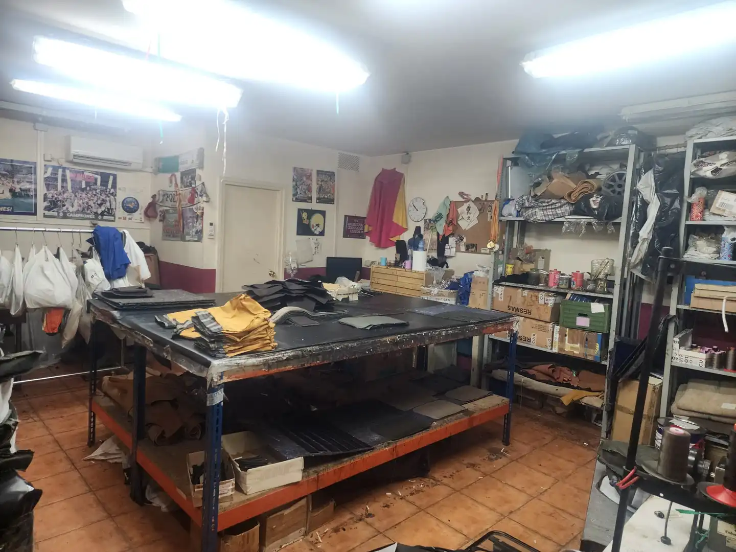 Business premises for sale in Carrer de Joan Fernàndez i Comas, imagen 3