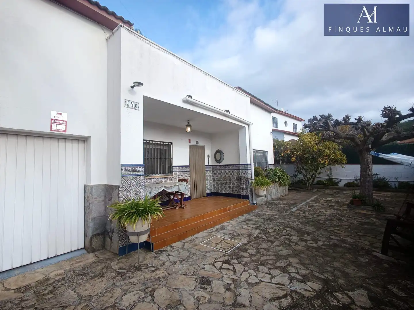 Vista exterior de Casa o xalet en venda en Sant Pere de Ribes amb Calefacció, Jardí privat i Terrassa