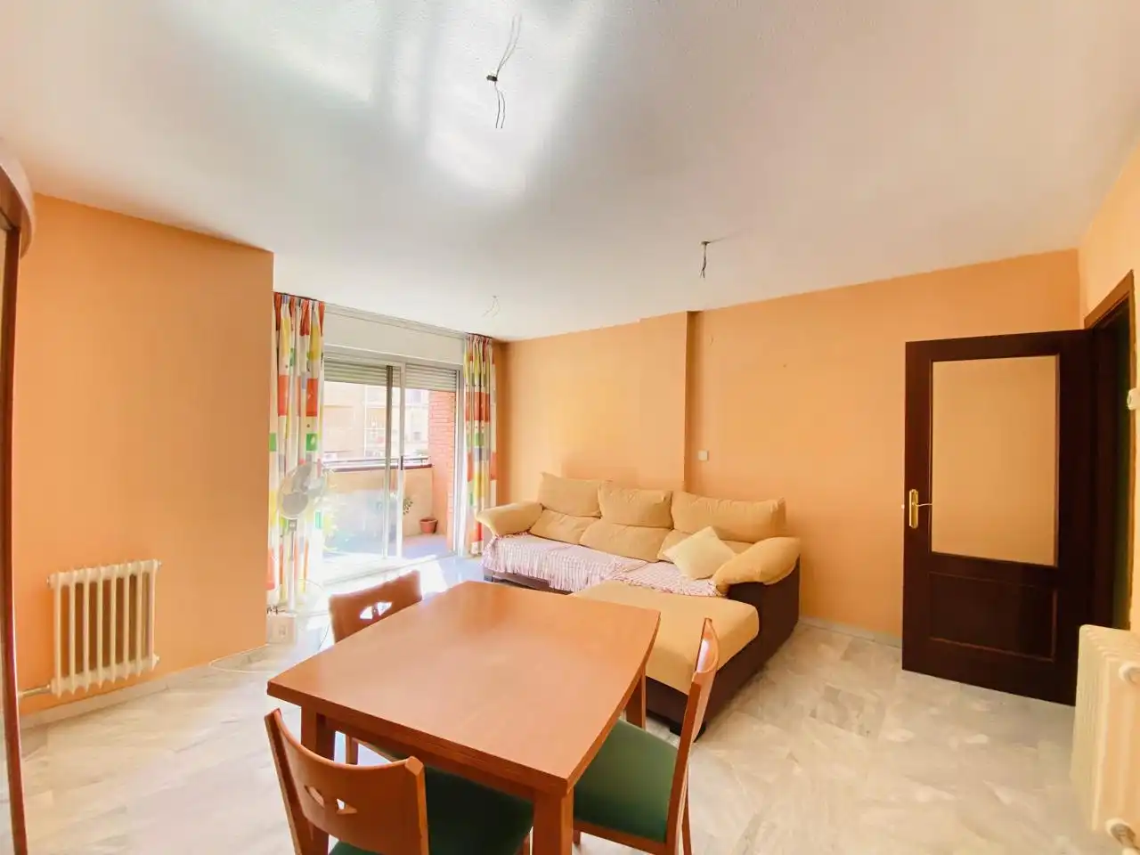 Piso con terraza en venta en Maria Teresa De Léon, imagen 4