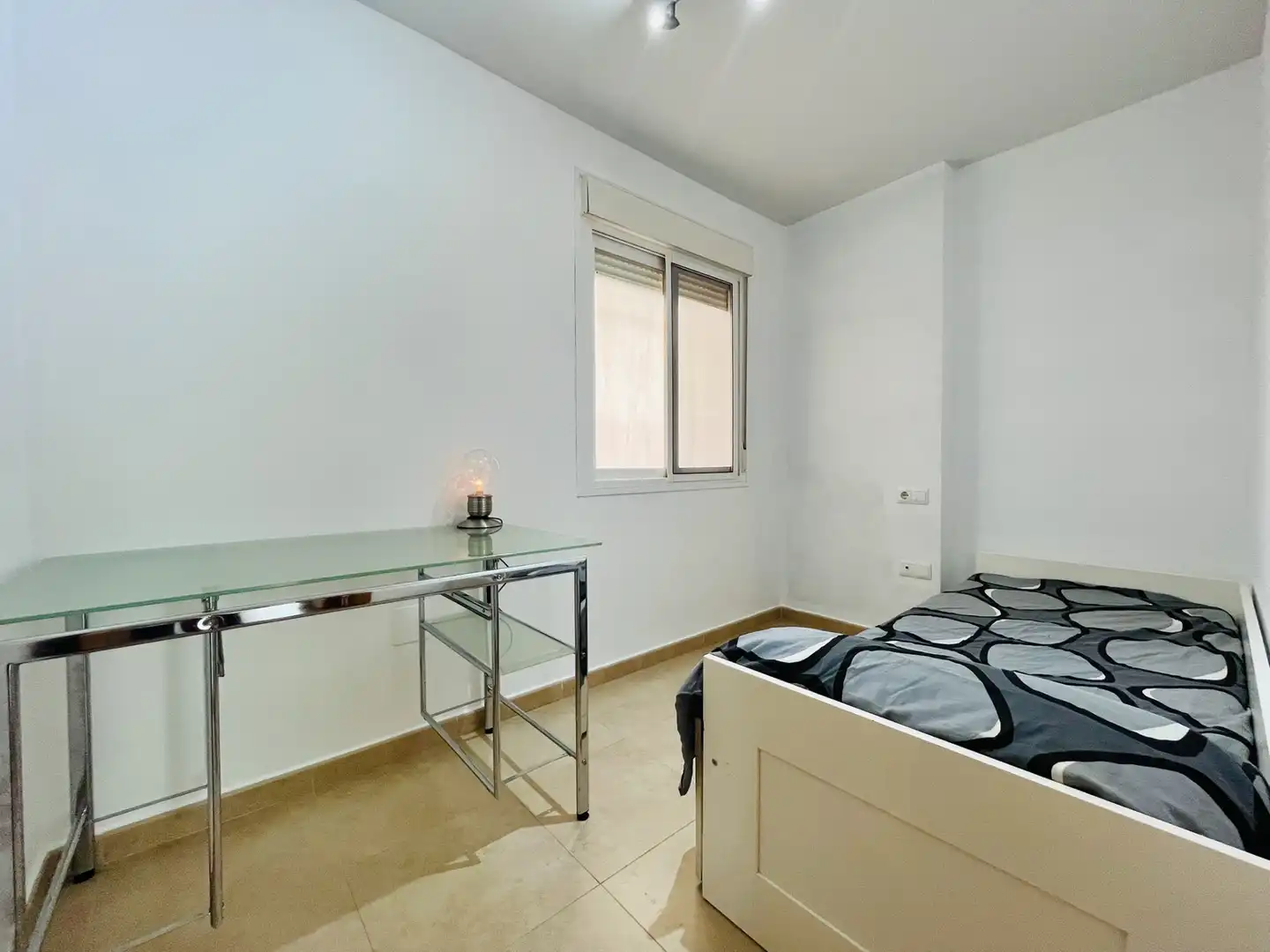 Habitación de Piso en venta en Alhaurín de la Torre con Aire acondicionado, Trastero y Amueblado