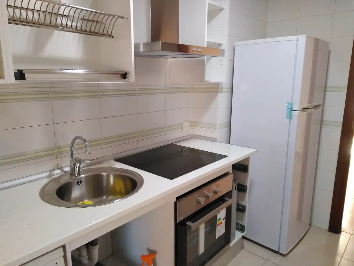 Cuina de Apartament de lloguer en Ciudad Real amb Moblat