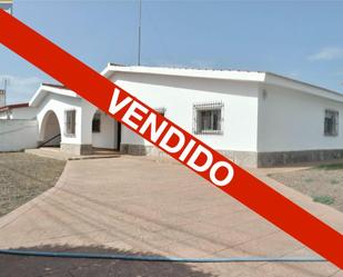 Exterior view of House or chalet for sale in Chiclana de la Frontera  with Heating, Private garden and Terrace