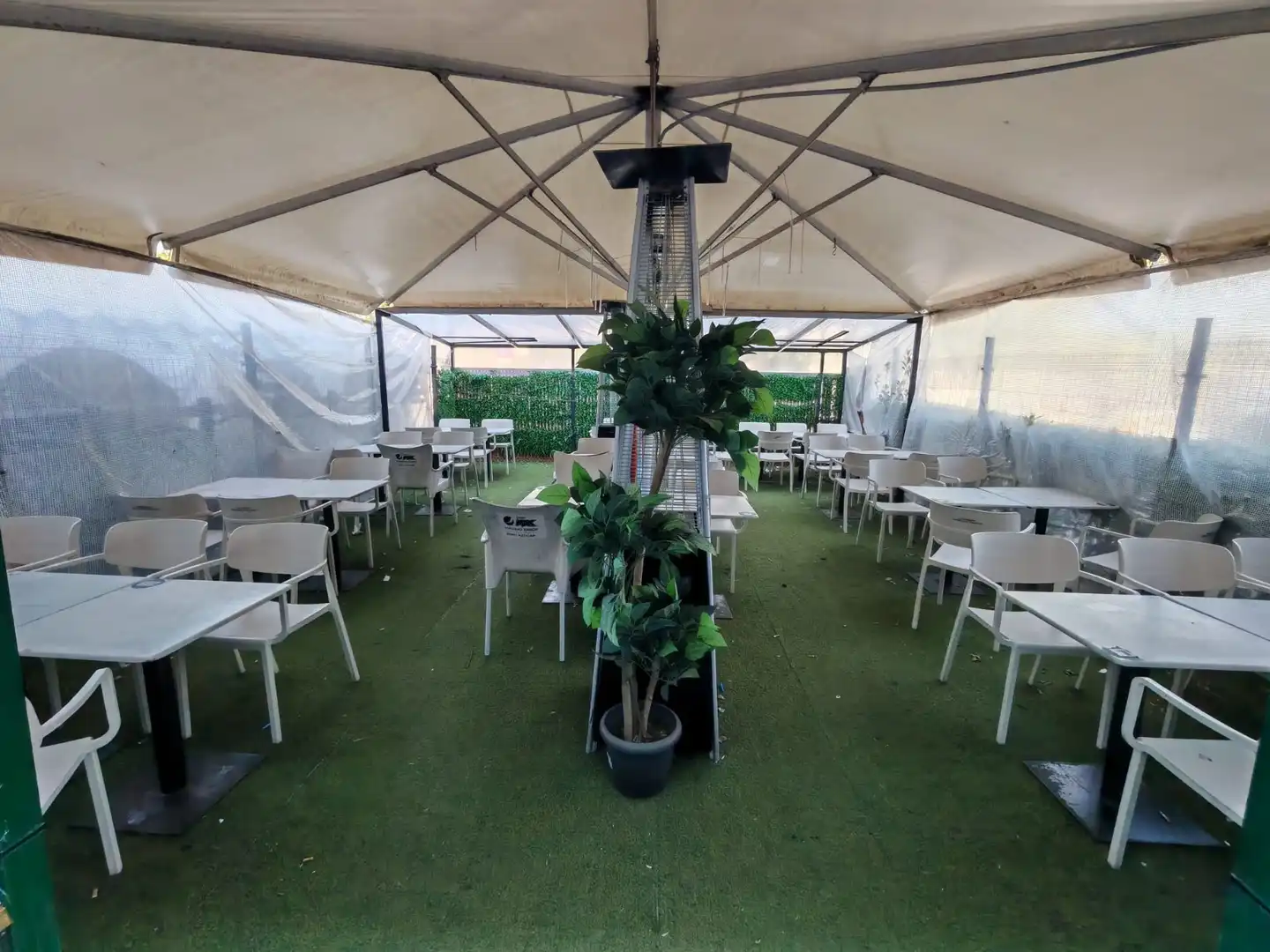 Business premises for transfer in Font Verda, imagen 2