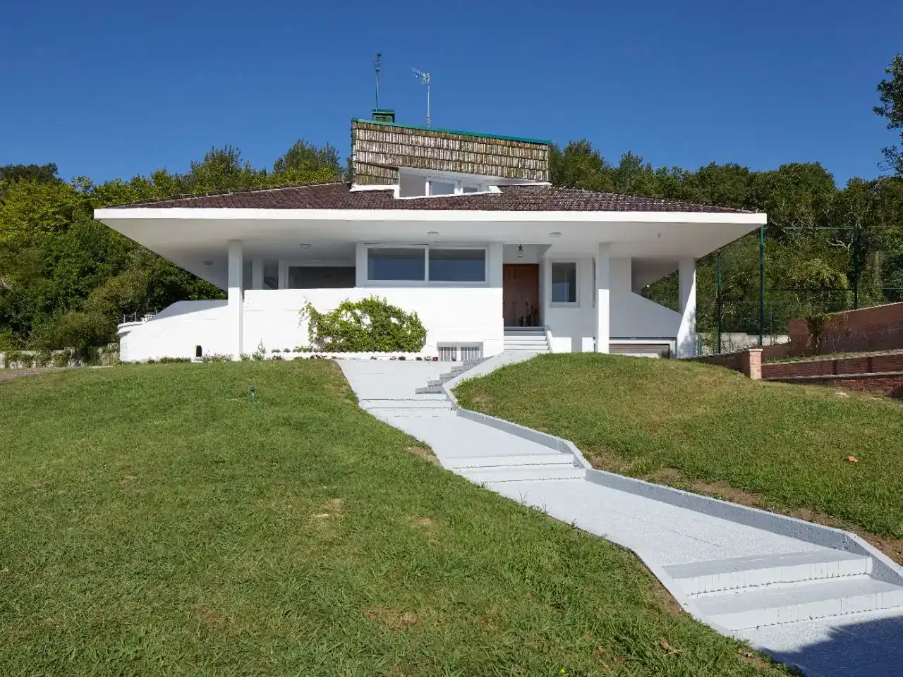 Vista exterior de Casa o chalet en venta en Hondarribia con Aire acondicionado, Piscina y Balcón