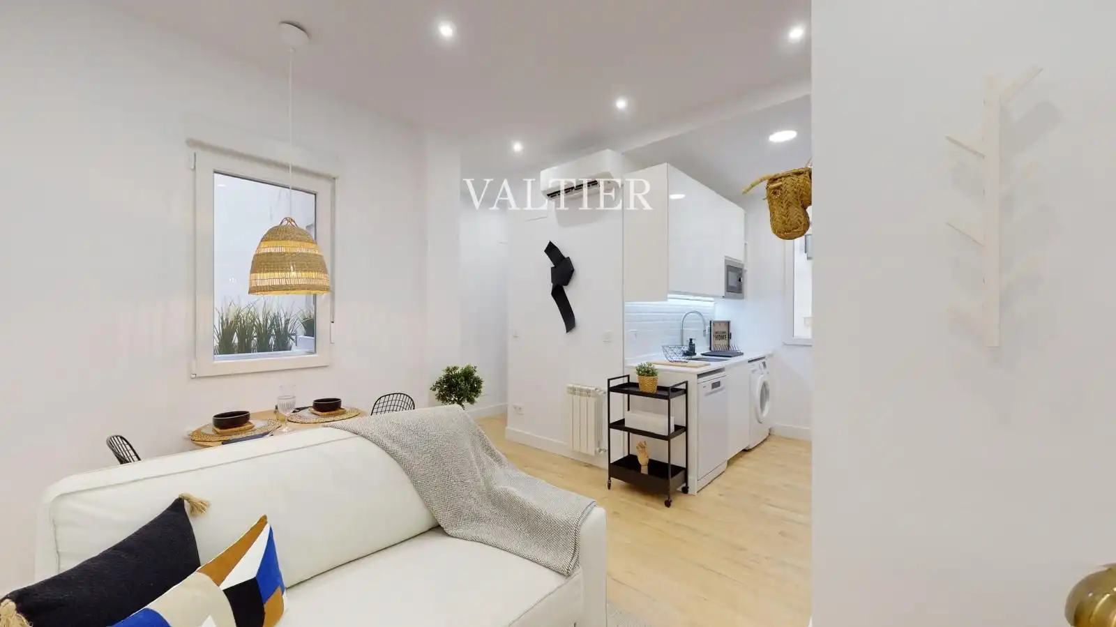 Bedroom of Flat for rent in Madrid  with Furnished
