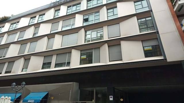 Garaje en Venta en CALLE CARDENAL GARDOKI en Ensanche - Moyua - Diputación