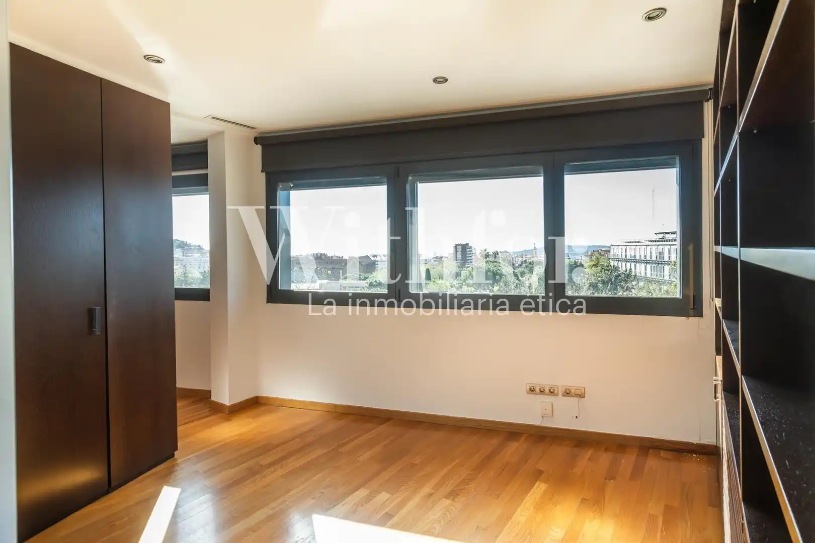Bedroom of Attic for sale in Barcelona  with Air Conditioner, Heating and Terrace