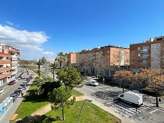 Exterior view of Flat for rent in Castelldefels  with Heating, Parquet flooring and Balcony