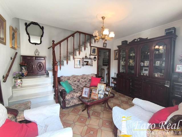 Casa adosada en Venta en Monteolivete - Camino Sevilla