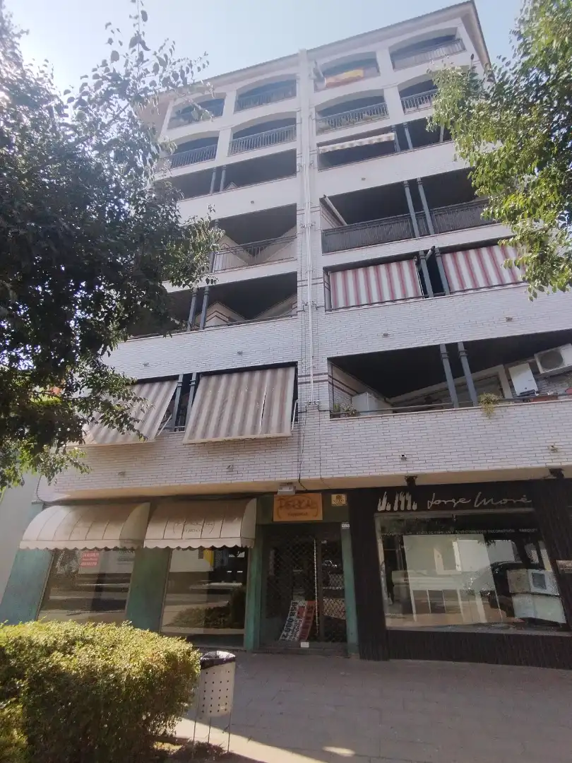Pis amb ascensor en venda a Calle José Salarrullana 26