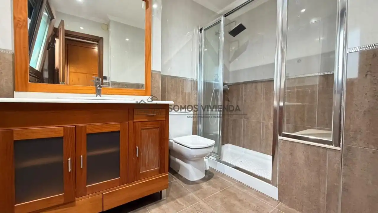 Bathroom of Houses for sale in San Cibrao das Viñas  with Heating, Private garden and Storage room