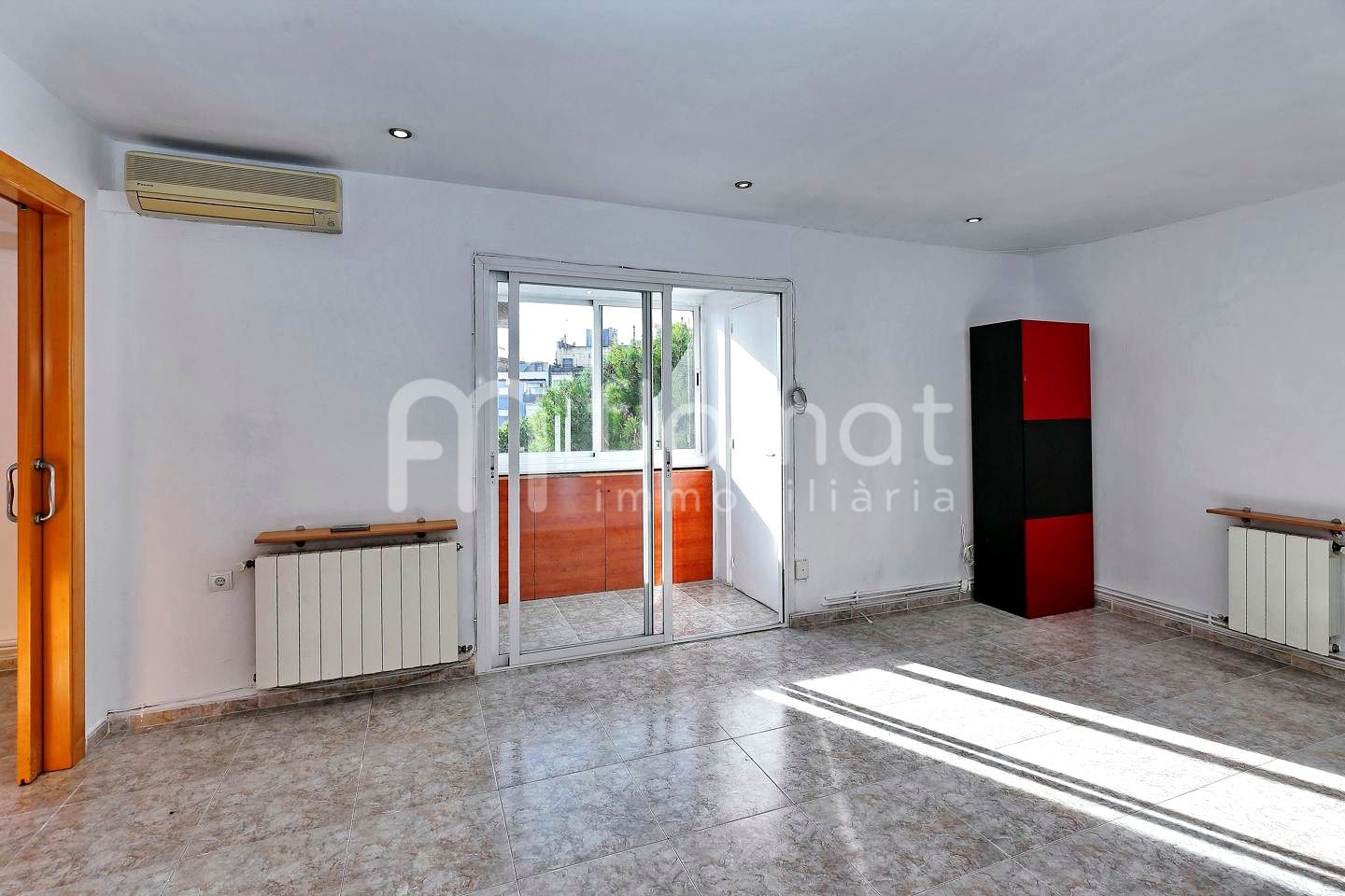 Vista exterior de Pis en venda en Sabadell