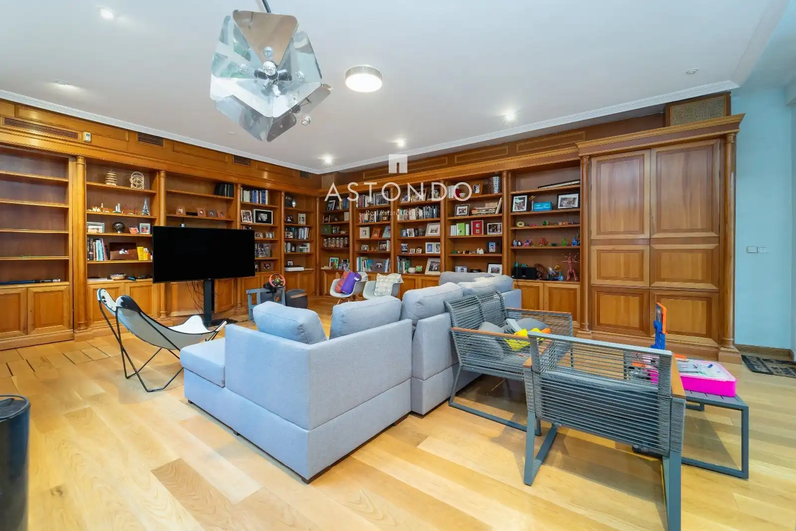 Living room of Houses for rent in Madrid  with Air Conditioner, Heating and Terrace