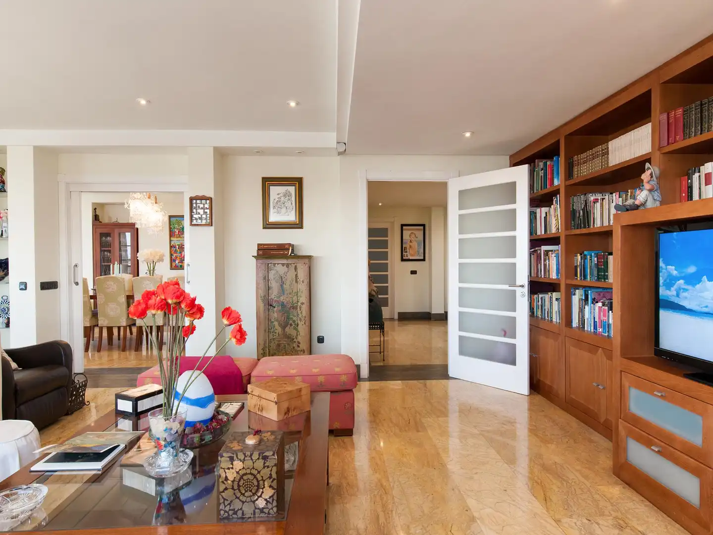 Sala d'estar de Casa o xalet en venda en San Bartolomé de Tirajana amb Jardí privat, Terrassa i Traster
