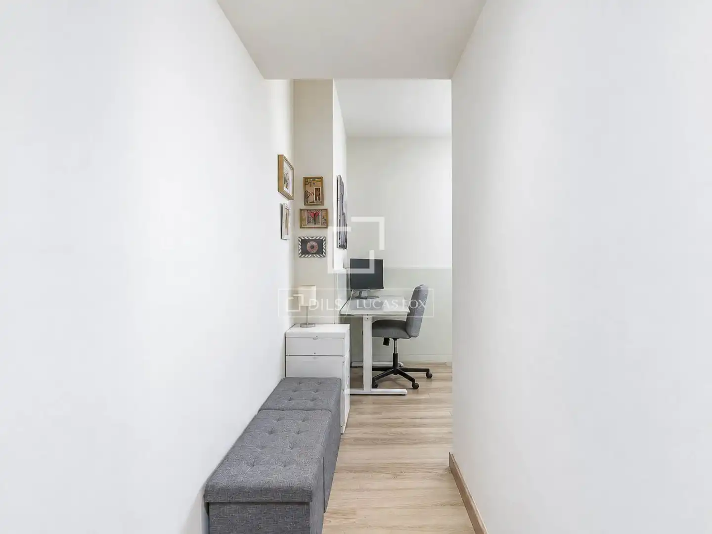 Wohnung zum Verkauf in Barcelona mit Klimaanlage und Balkon