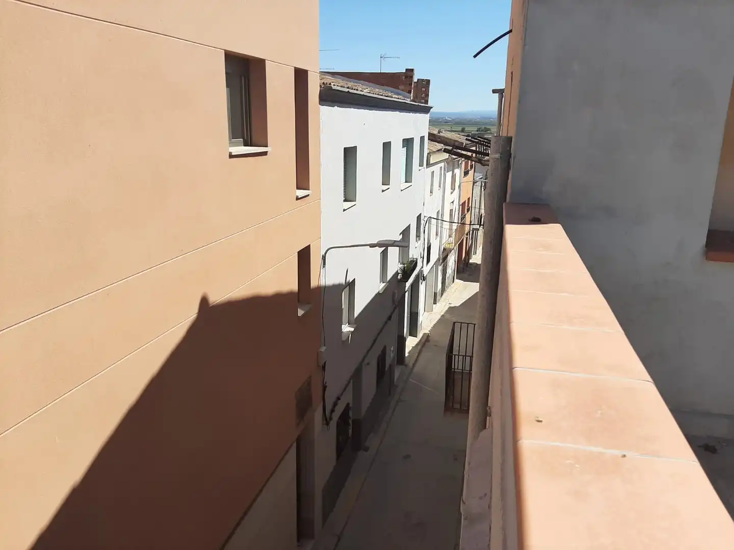 Exterior view of Detached homes for sale in Linyola  with Terrace, Balcony and Alarm