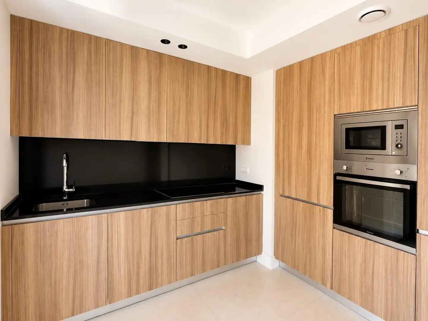 Cocina de Dúplex de alquiler en Torrelodones con Aire acondicionado, Calefacción y Balcón