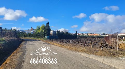 Parcela a dos calles
