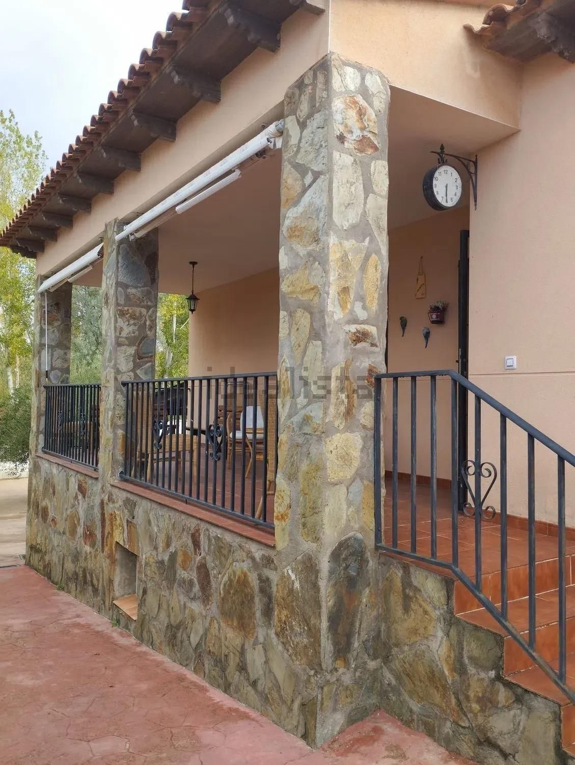 House or chalet for sale