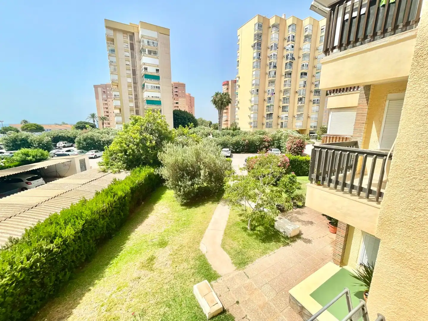 Vista exterior de Estudio de alquiler en Orihuela con Aire acondicionado, Amueblado y Lavadora