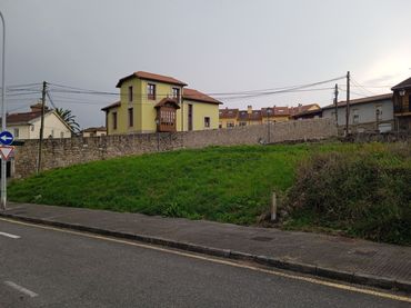 Residential land for sale in Calle Bernardino Guardado