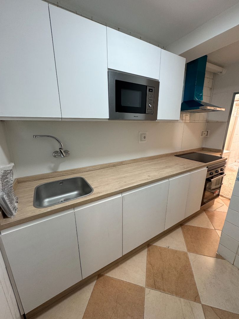 Kitchen of Flat to rent in  Córdoba Capital  with Oven, Washing machine and Microwave