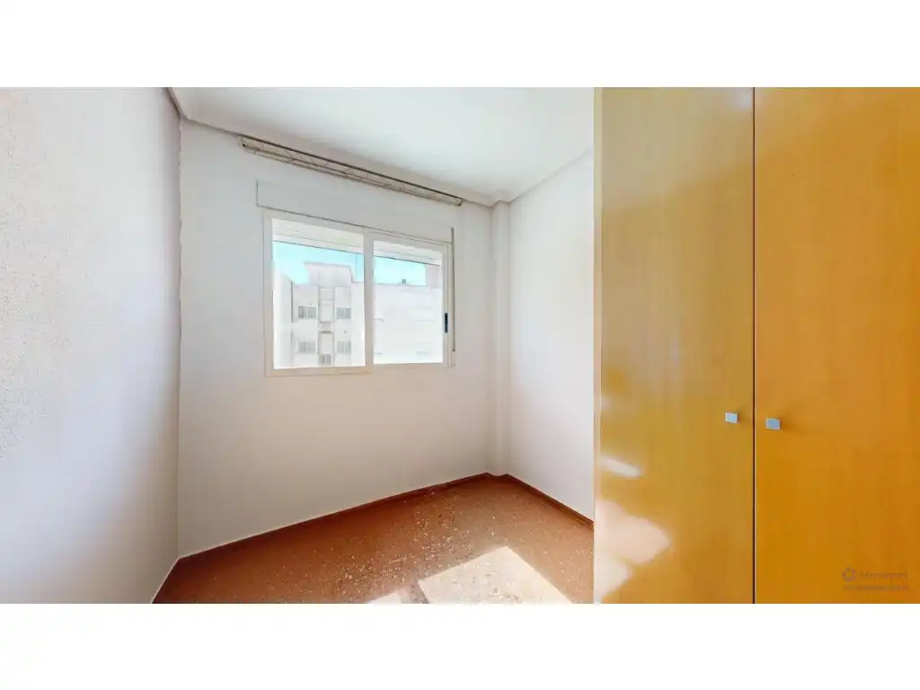 Bedroom of Flat for sale in Torrent  with Air Conditioner and Balcony