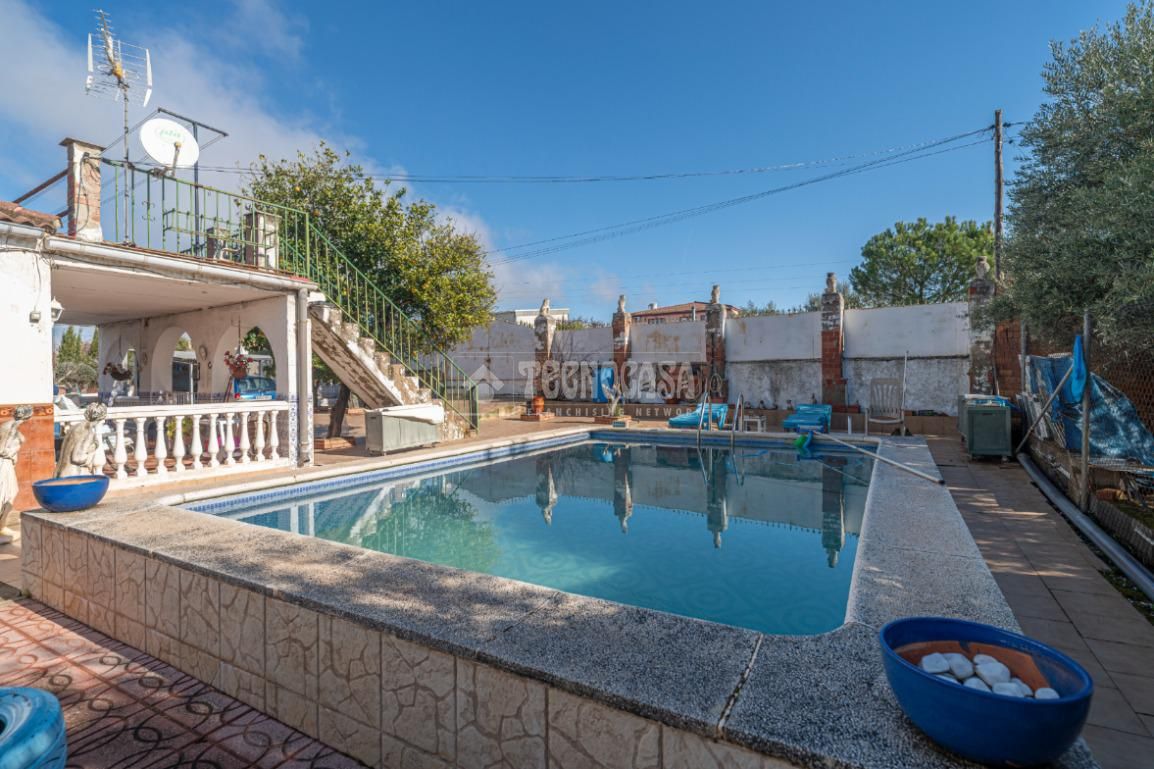 Piscina de Finca rústica en venta en Linares con Aire acondicionado, Terraza y Trastero