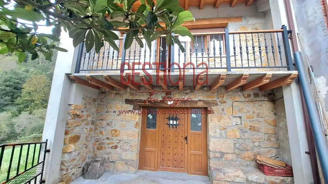 Exterior view of Detached homes for sale in Limpias  with Private garden and Balcony