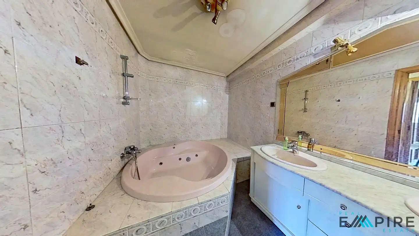 Baño de Casa o chalet en venta en Parla con Calefacción, Terraza y Amueblado