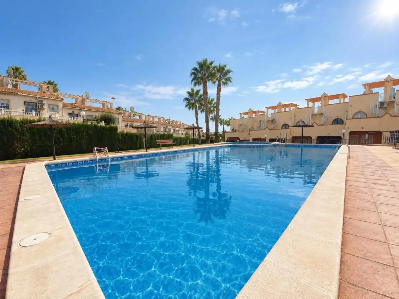 Apartment with pool for sale in Calle  Tramontana, imagen 2
