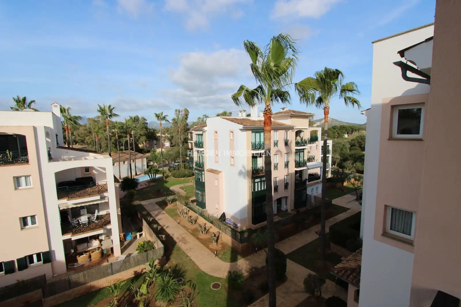 Vista exterior de Ático en venta en Calvià con Aire acondicionado, Calefacción y Terraza