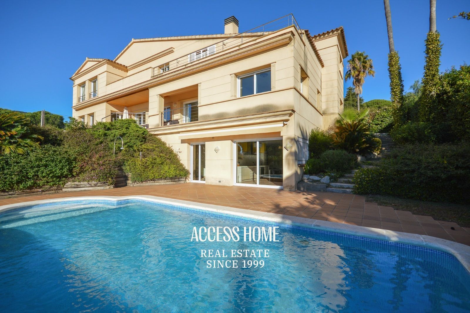 Exterior view of House or chalet to rent in Premià de Dalt  with Air Conditioner, Heating and Terrace