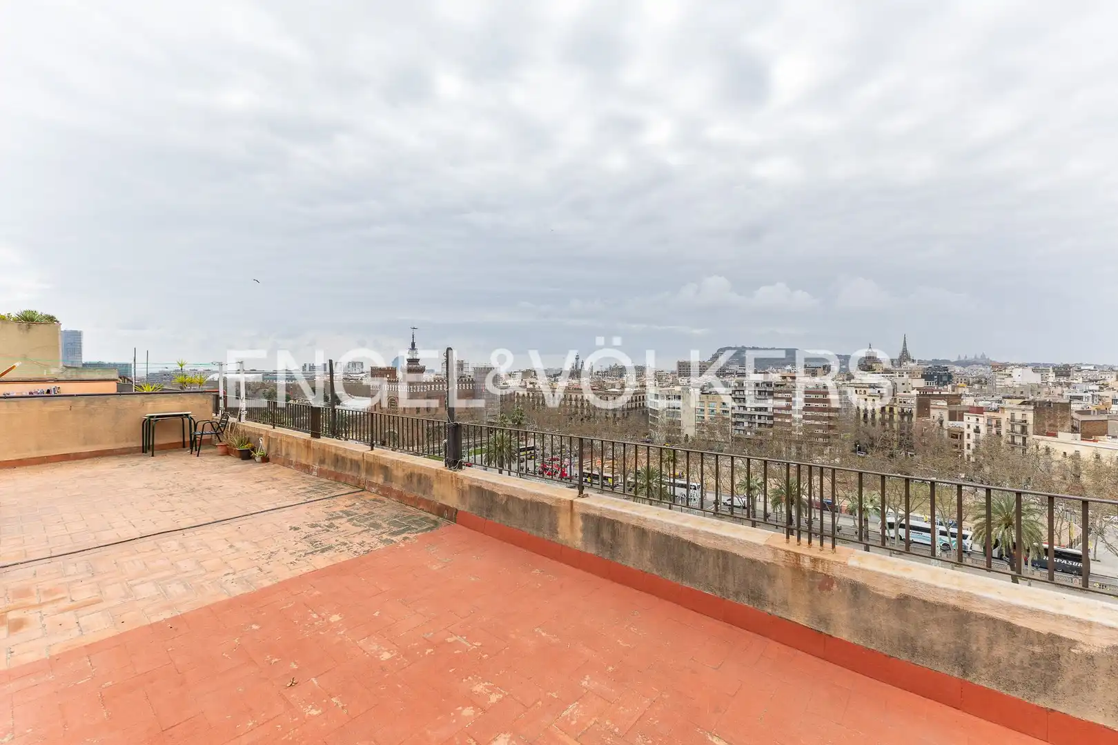 Terrasse von Wohnung zum Verkauf in Barcelona mit Klimaanlage, Heizung und Terrasse