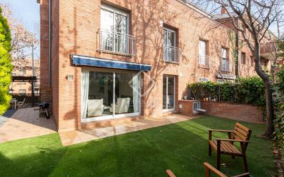 Terrassa de Casa o xalet en venda en Sant Cugat del Vallès amb Aire condicionat, Calefacció i Jardí privat