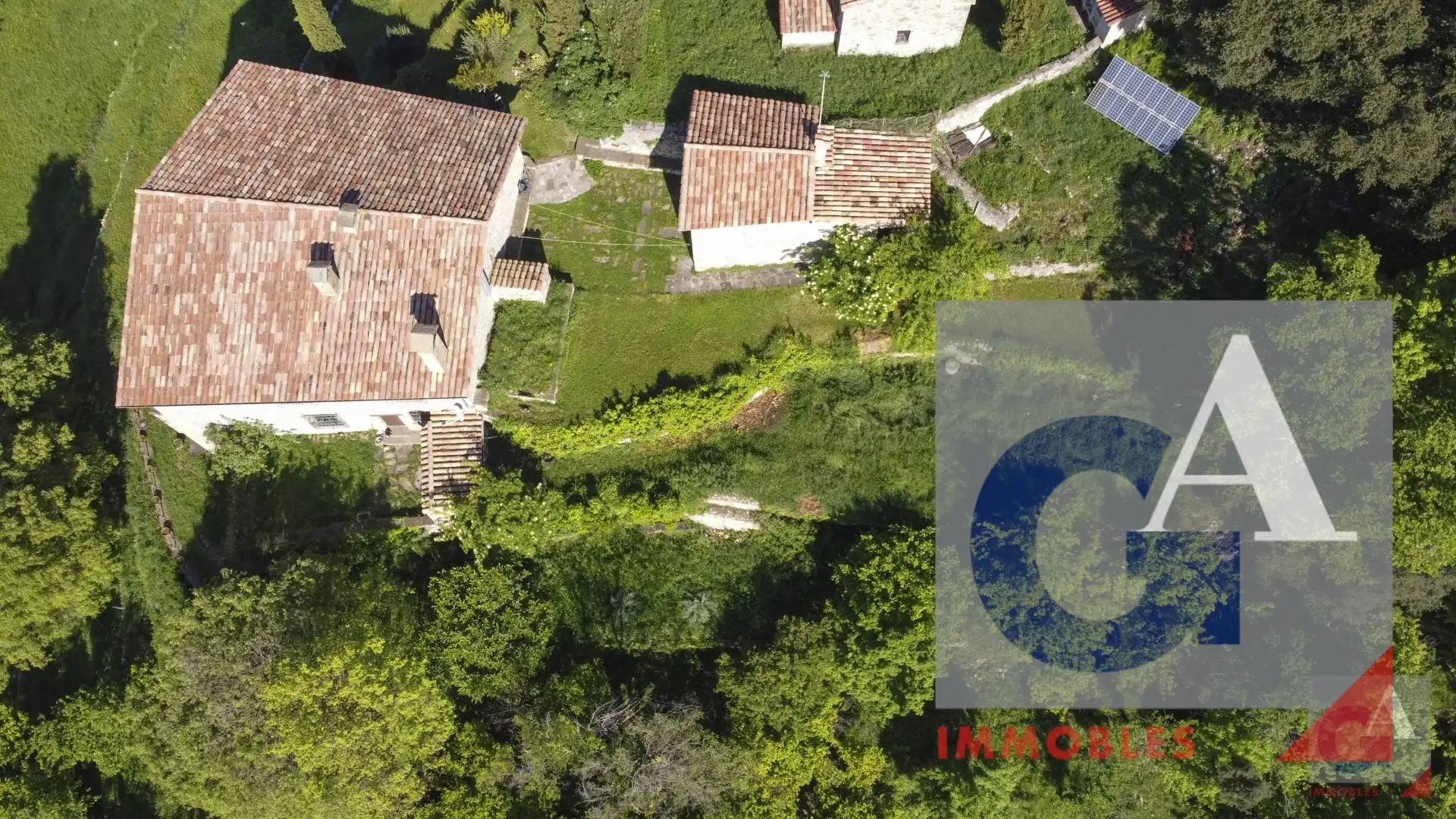 Country homes for sale in Montagut i Oix