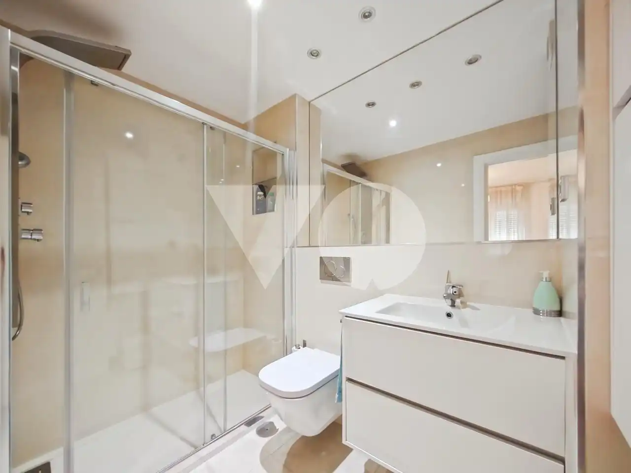 Baño de Piso en venta en Madrid con Aire acondicionado, Calefacción y Trastero