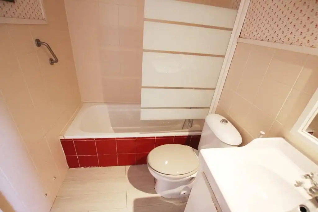 Bathroom of Flat for sale in Jerez de la Frontera  with Air Conditioner and Storage room