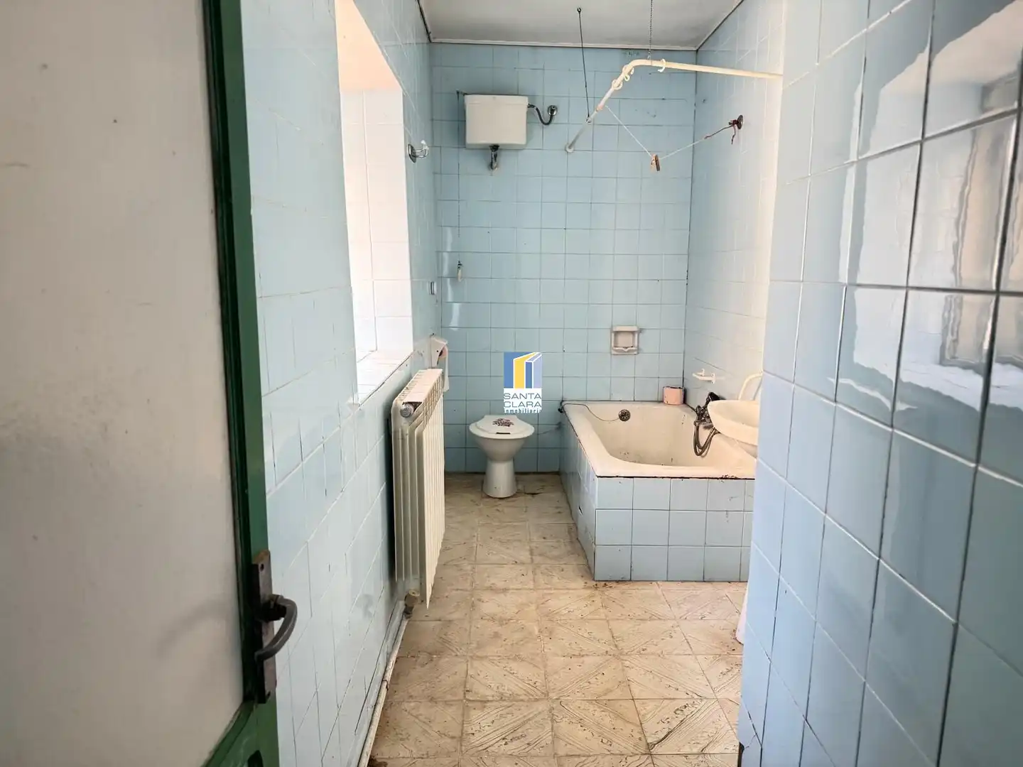 Bathroom of Houses for sale in Aspariegos