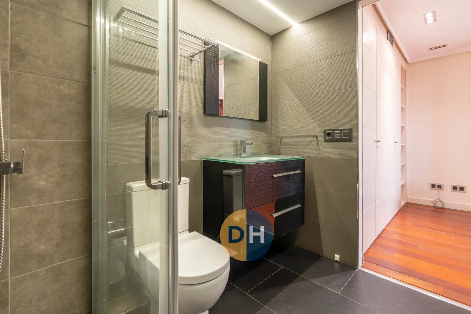 Baño de Ático en venta en Madrid con Aire acondicionado, Calefacción y Parquet