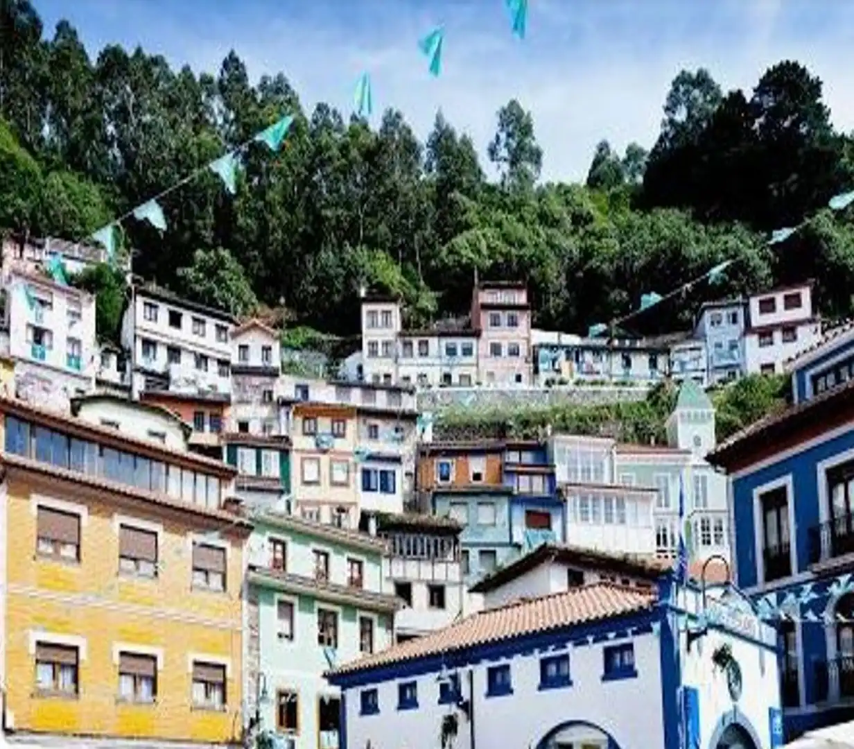 Vista exterior de Piso en venta en Cudillero con Horno