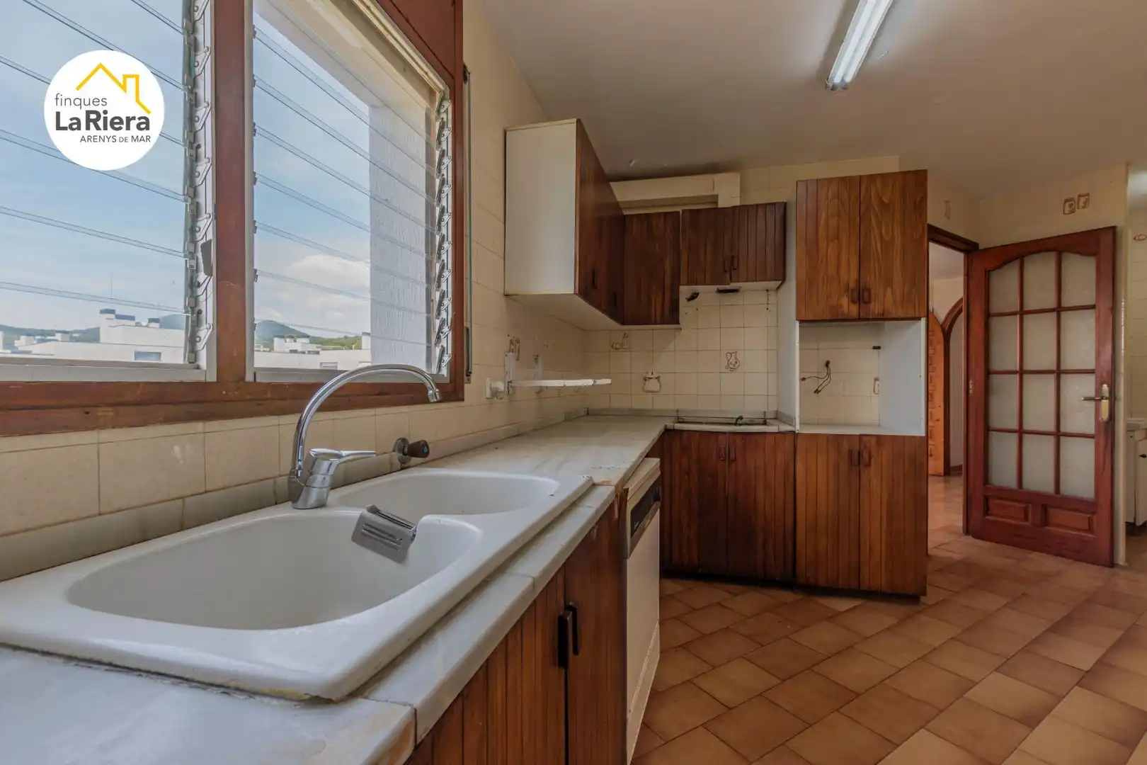Cuina de Casa o xalet en venda en Arenys de Mar amb Calefacció, Jardí privat i Terrassa