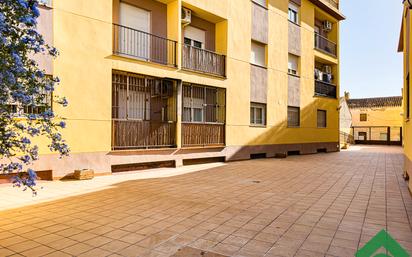 Exterior view of Flat for sale in Vegas del Genil  with Heating, Storage room and Oven