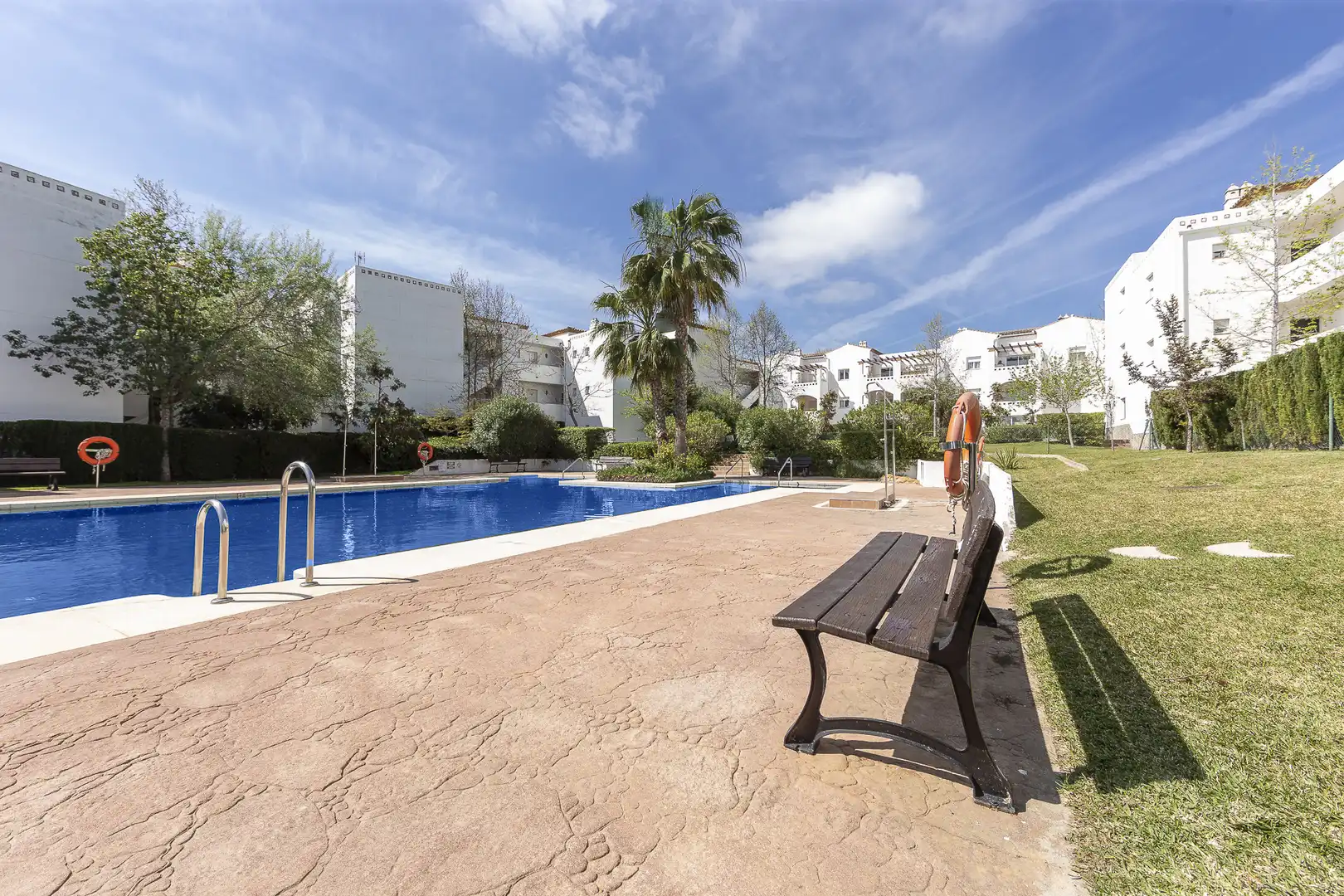 Jardín de Apartamento en venta en La Alcaidesa con Aire acondicionado, Calefacción y Terraza