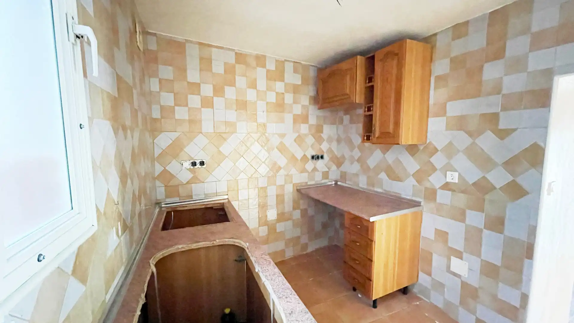 Cuina de Casa adosada en venda en Archidona amb Aire condicionat
