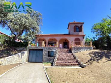 Casa amb piscina en venda a El Castillo de las Guardas