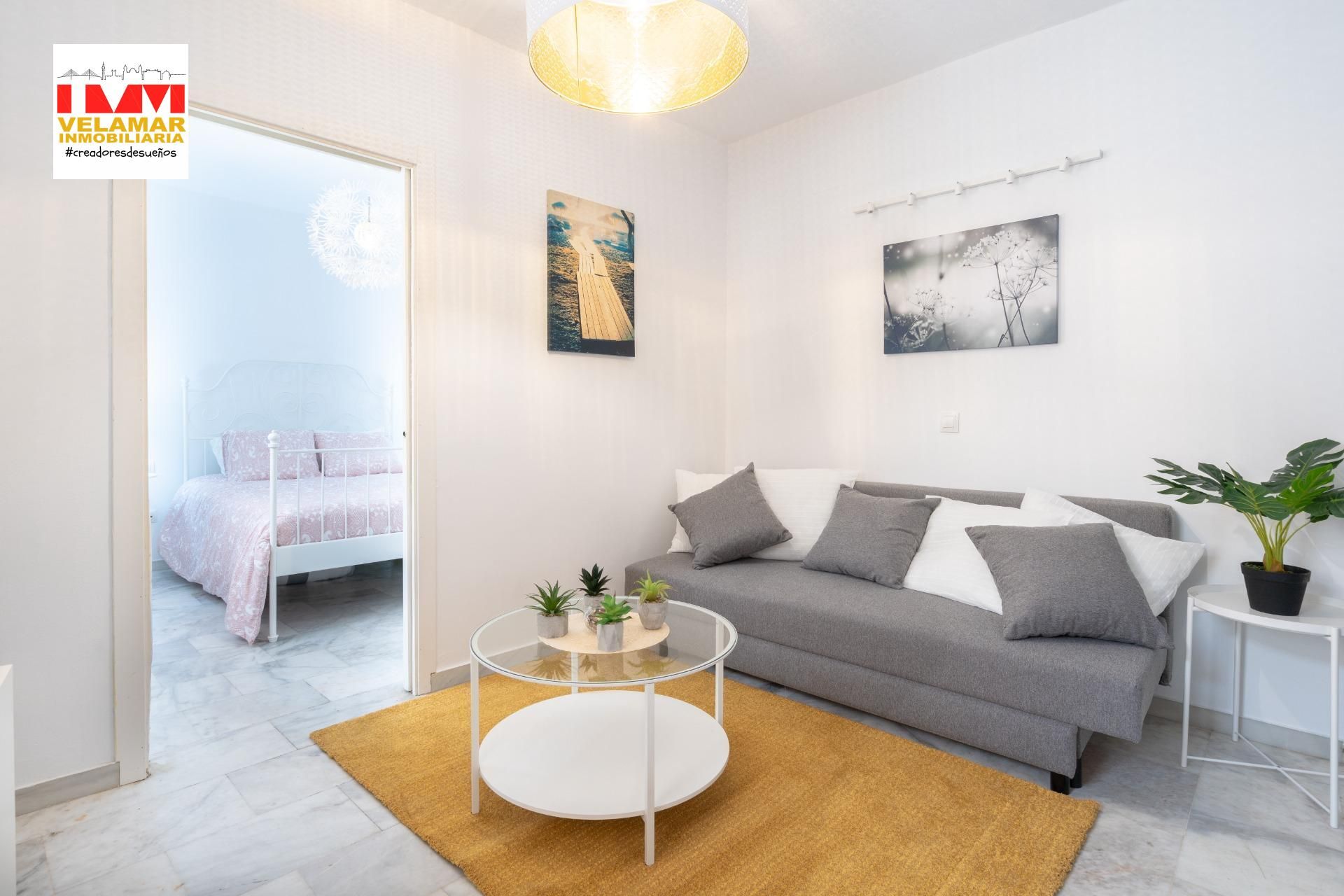Sala d'estar de Pis en venda en  Cádiz Capital