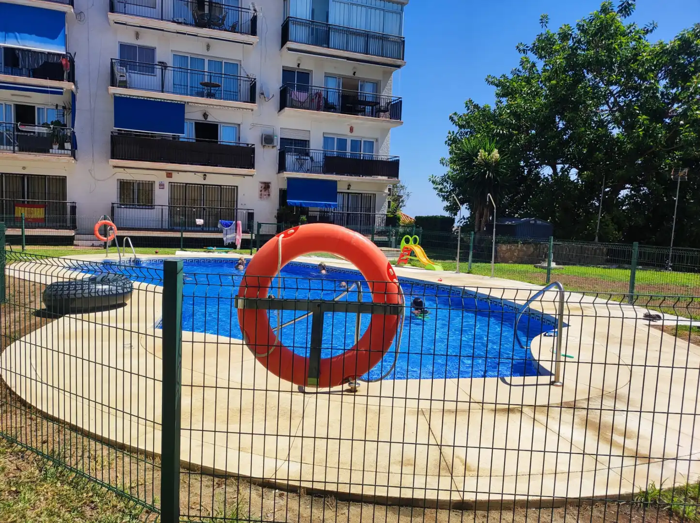 Piscina de Casa adosada de lloguer en Torremolinos amb Terrassa, Moblat i Rentadora