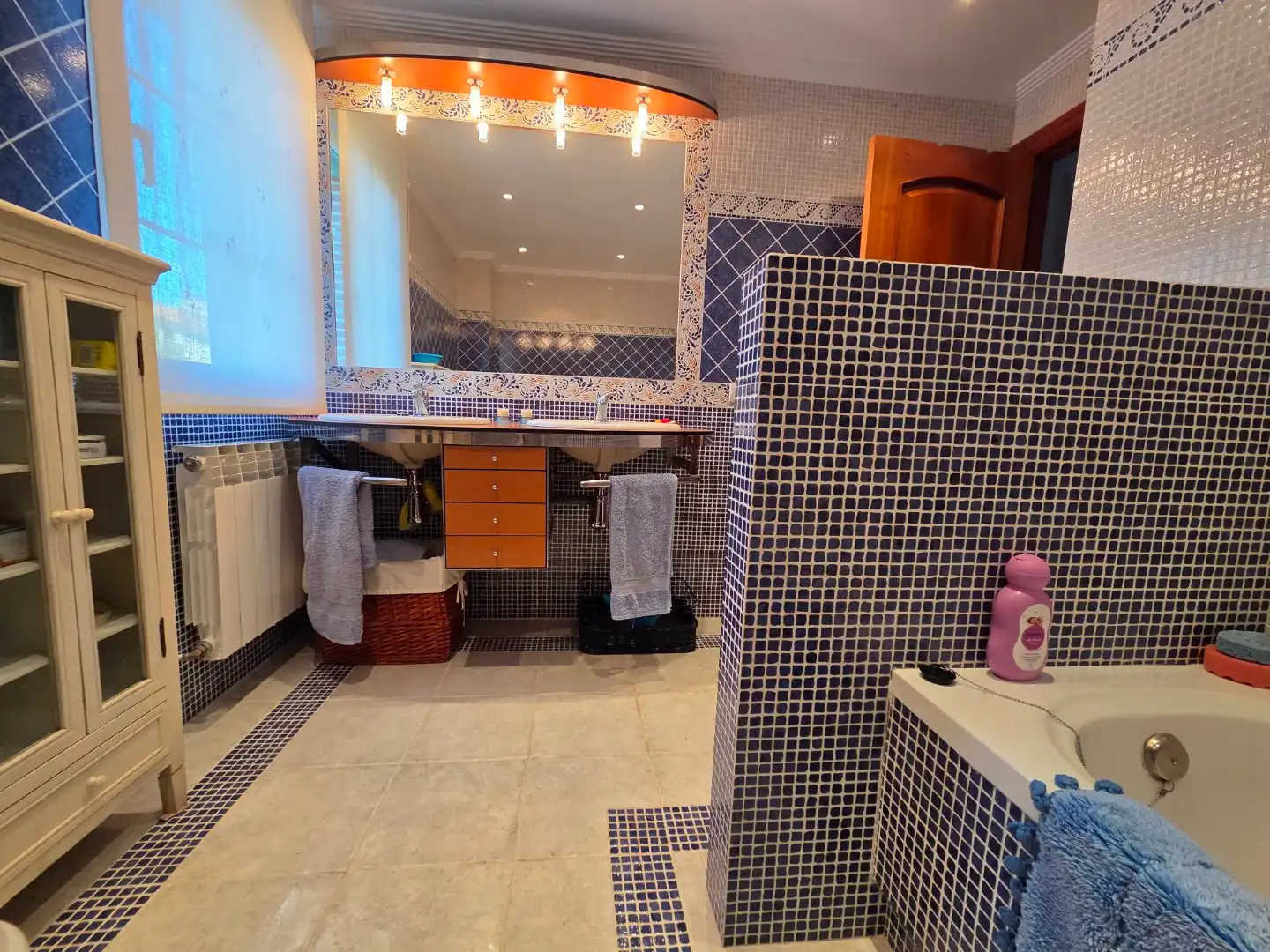 Bathroom of Houses for sale in Castrillo del Val  with Heating, Private garden and Parquet flooring